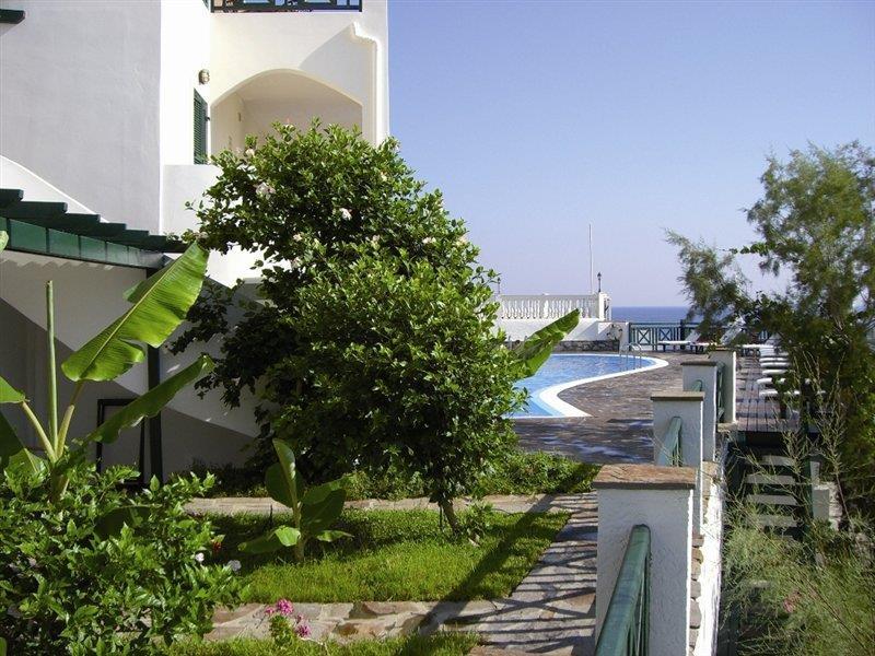 埃罗费里海滩酒店 阿尔门尼斯蒂斯 外观 照片